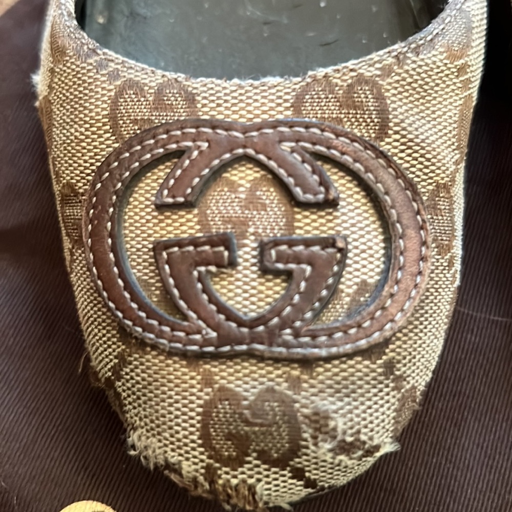 Gucci Authentic Vintage Flats - image 5